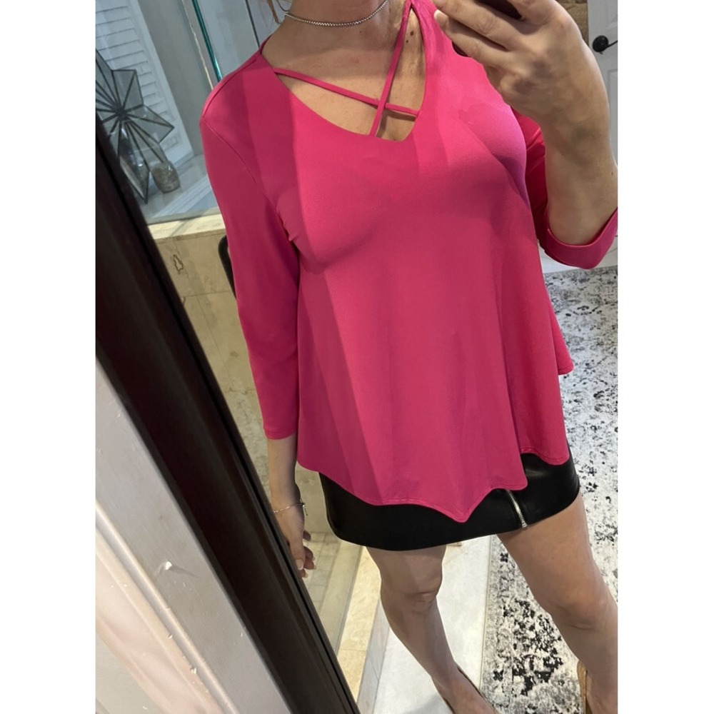 Chicos T-Shirt Top 0 S Hot Pink Strappy V-Neck 3/4 Sleeve Swing Tee